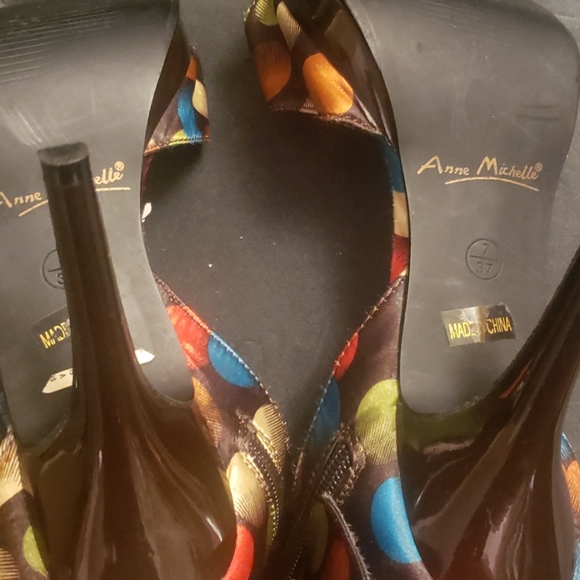 Shoes - Picture 6 of 7